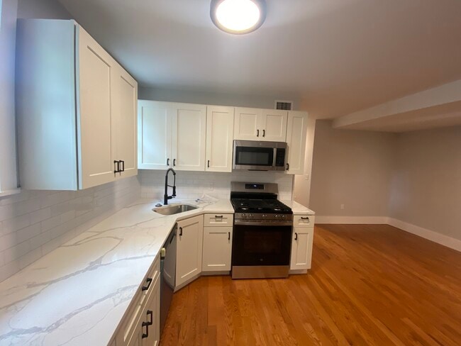 Photo - 116 Marginal St