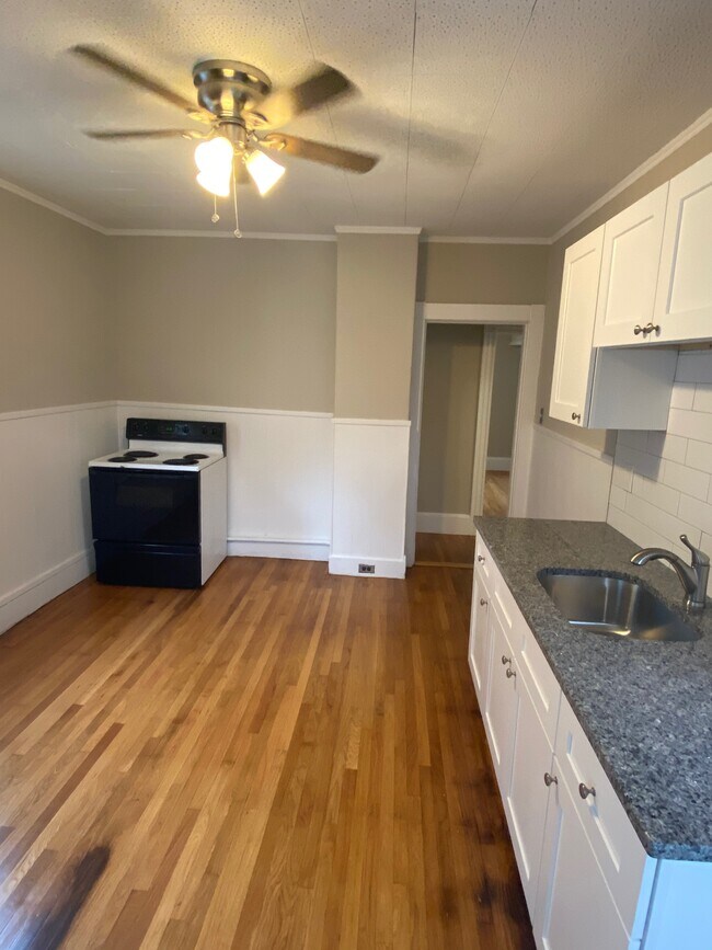 Photo - 16 Hancock St Unit 2