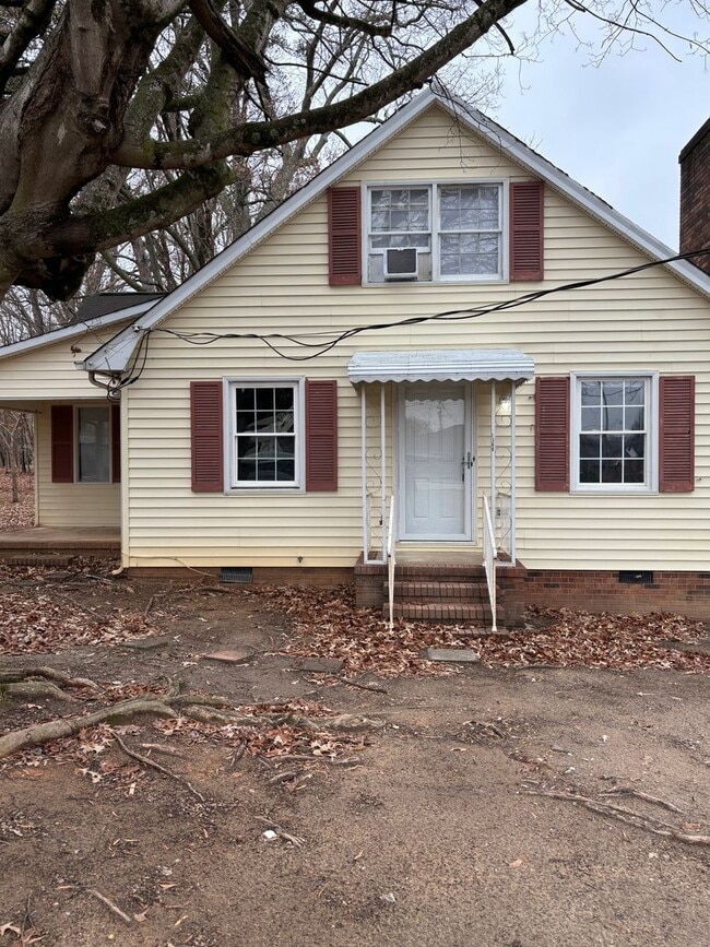 Building Photo - Cozy Kernersville 3BD Home with Modern Comforts – Available Now!