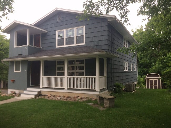 Photo - 301 Roosevelt Ave Unit 1