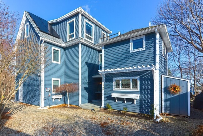 Photo - 139R Granite St
