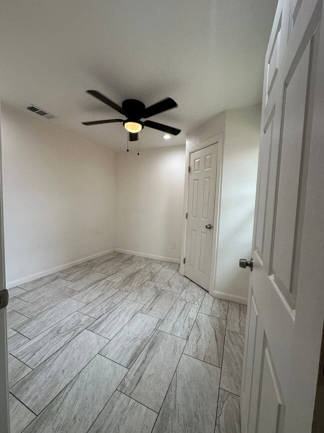 Photo - 1802 N Cambridge Ave