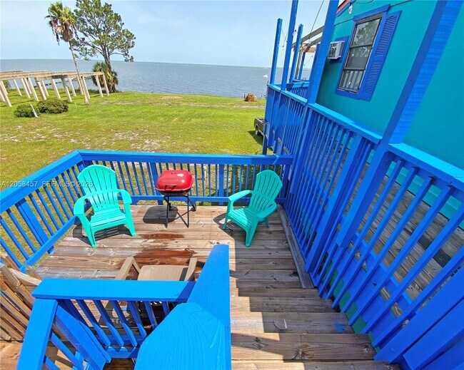 2382 Hwy 98 E