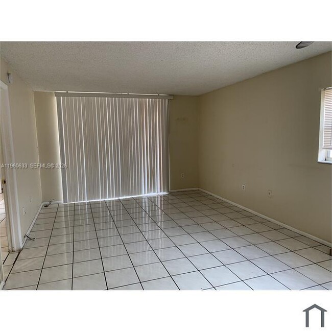 Photo - 19791 SW 114th Ave Unidad 331