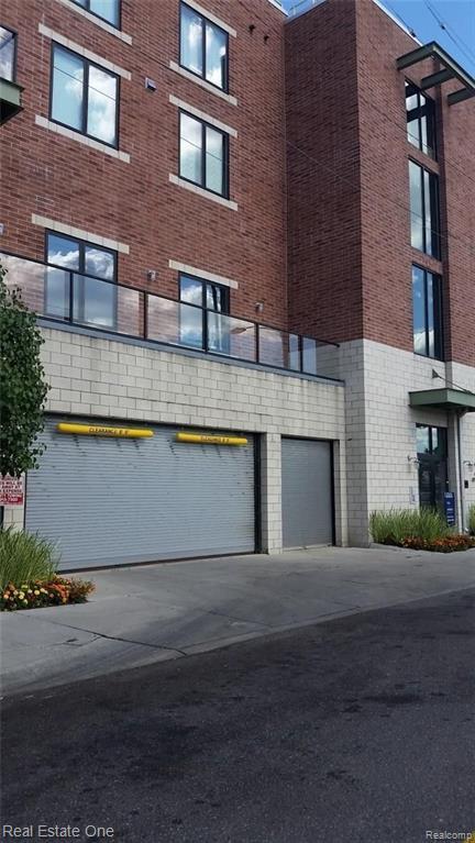 Photo - 211 E 9 Mile Rd Unit 215
