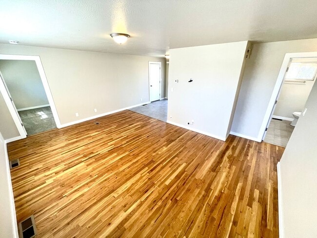 Photo - 605 St Francis St
