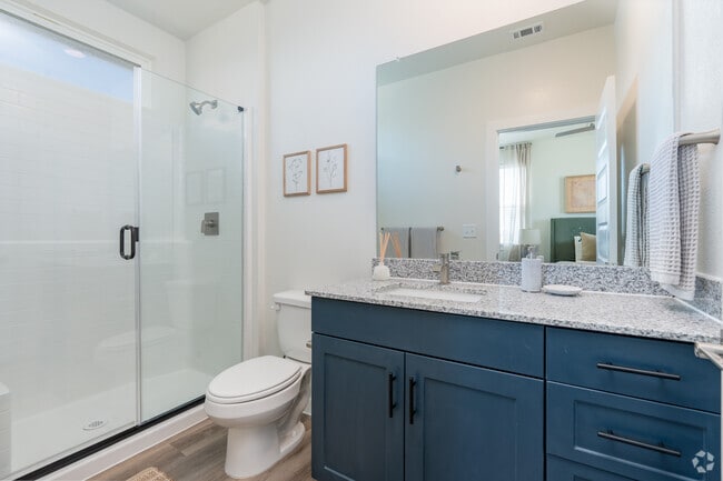 2BR, 2BA - 1,146SF - Primary Bathroom