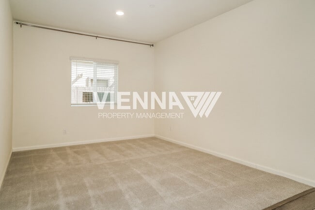 Photo - 3024 Welton Cir