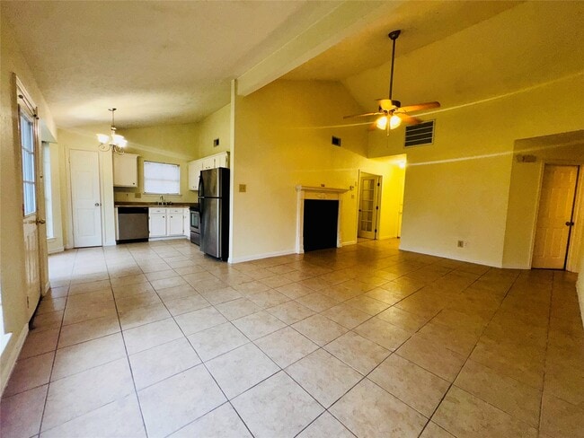 Building Photo - 17118 Amber Ridge Dr