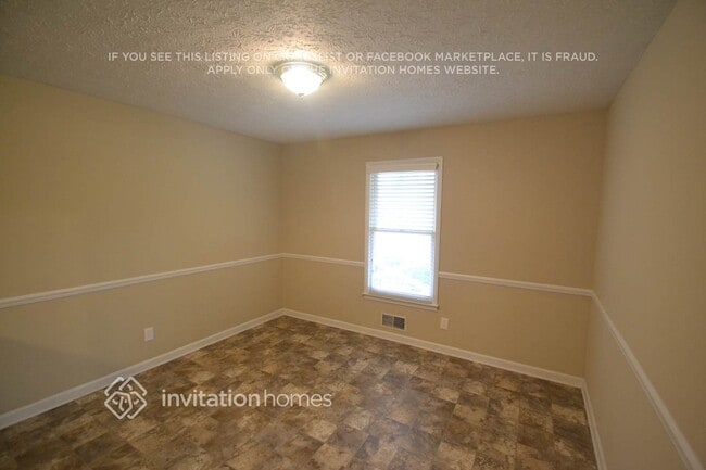 Photo - 2887 Country Ln NW