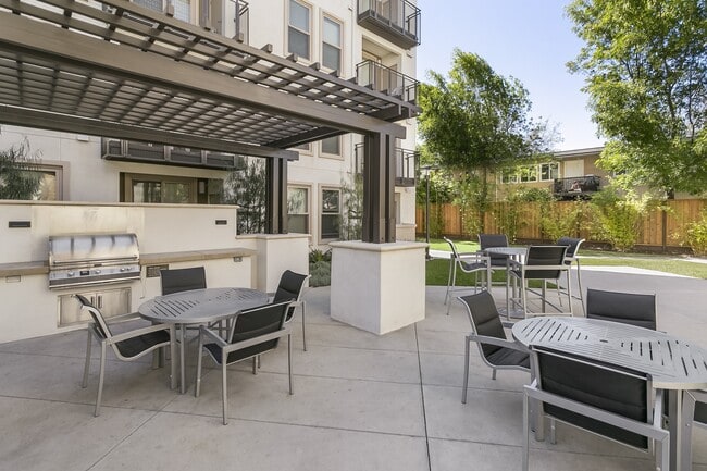 Cirrus Redwood City