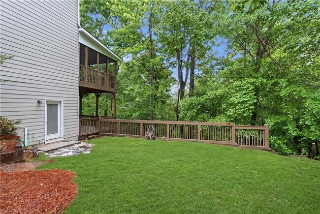 682 Montglade Ct