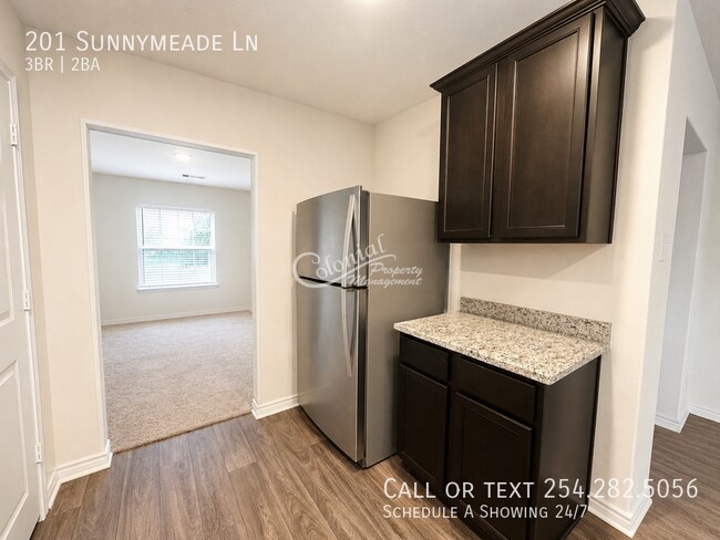 Photo - 201 Sunnymeade Ln
