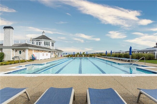 Photo - 44 Wimbledon Cir