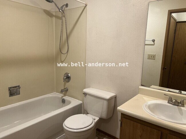 Photo - Auburn Retreat with Fireplace Condo Available! Unit P303