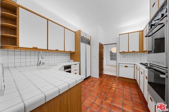 Photo - 15500 Sunset Blvd Unit 204