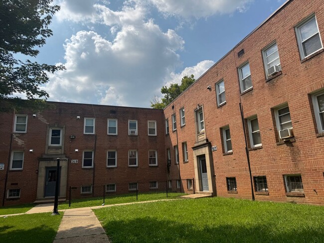 Building Photo - 319 Anacostia Rd SE Unit 1