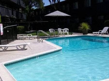 Photo - 2415 Rinconada Dr