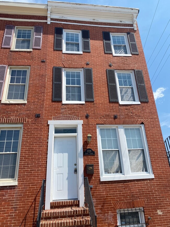 Photo - 1229 Scott St Townhome