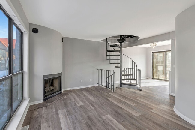 Photo - 2410 Grandview Ave