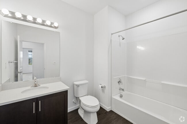 2BR, 2BA - 1,172SF - Second Bathroom