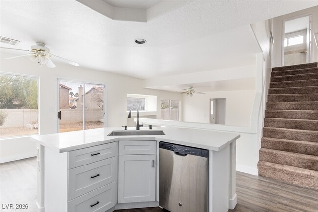 Photo - 1440 Silver Point Ave