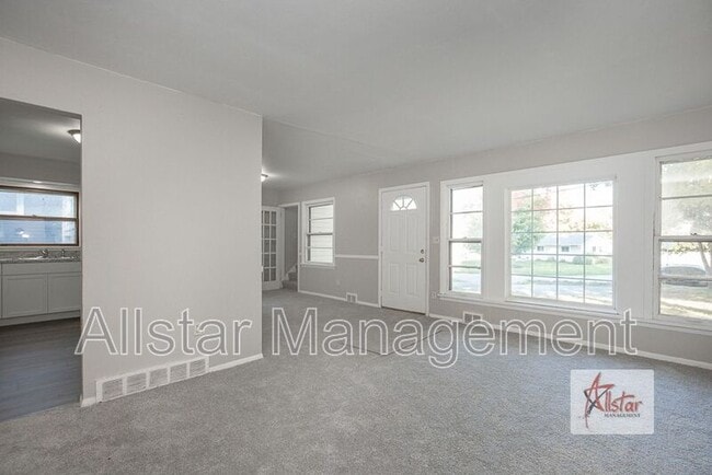 Photo - 8958 Woodridge Ln
