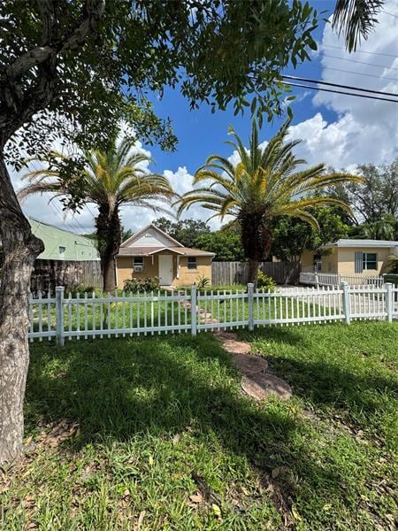 Photo - 113 SE 4th St