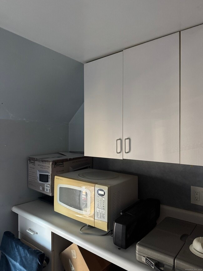 Photo - 64 Thompson St