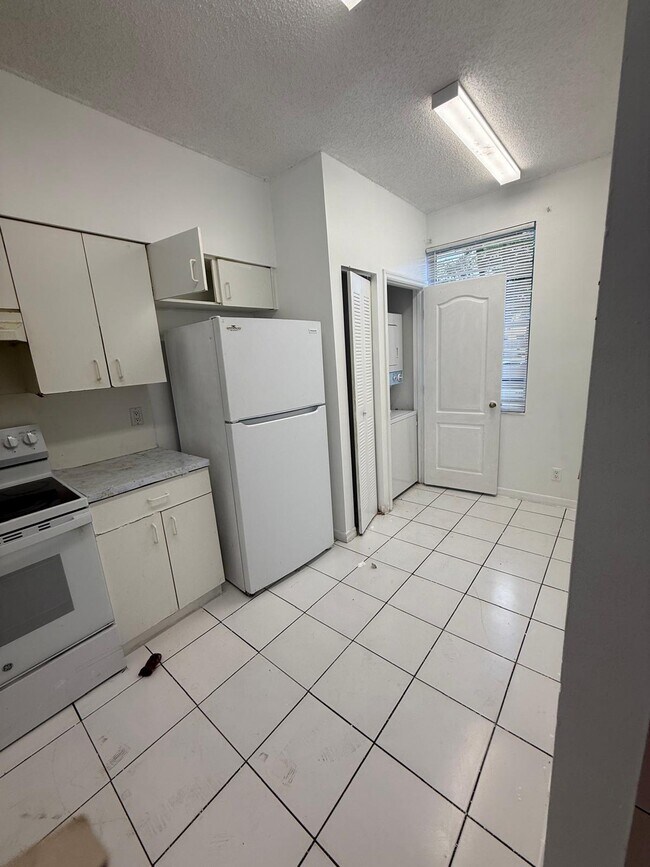 Photo - 21300 NE 8th Ct