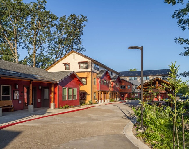 Building Photo - The Oaks at 14th