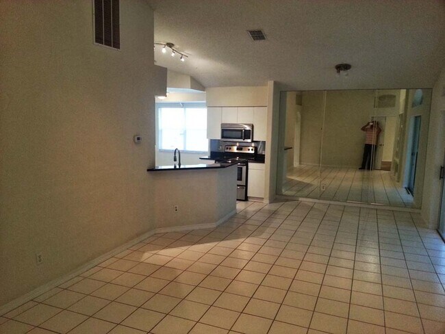520 Hanging Moss Rd