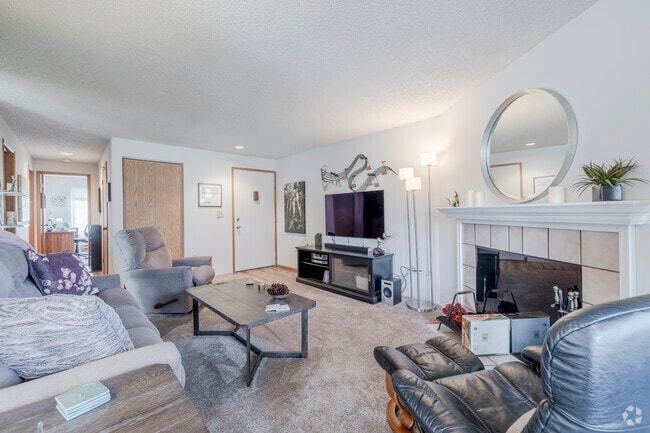 Alameda Unit - 2BR, 1.5BA - 980SF - Livingroom - Alameda West Apartments