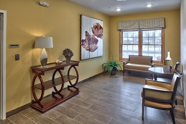 Photo - Farmington on the Creek