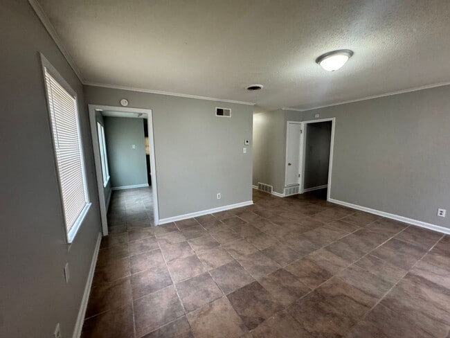 Photo - 1722 Northfield Dr