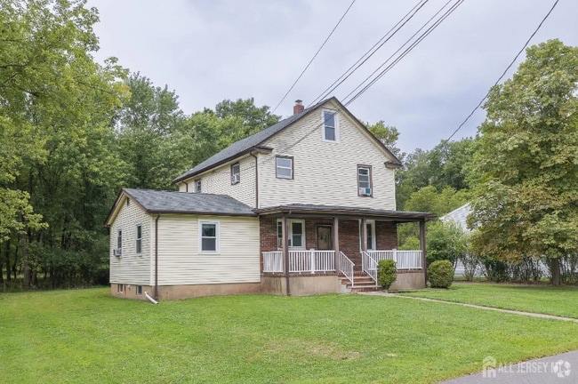 Building Photo - 40 Bristol Rd Rental