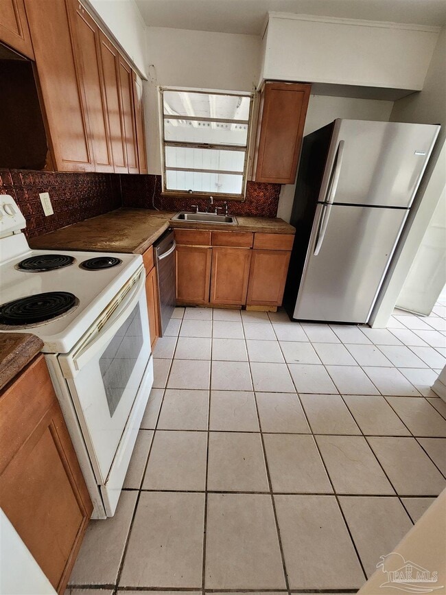 Photo - 605 Edison Dr