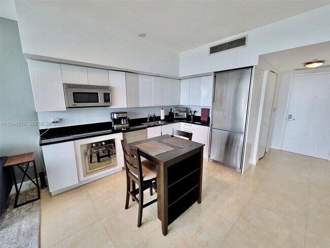 Photo - 92 SW 3rd St Unit 1808