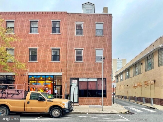 Photo - 224 N 13th St Apartment Unit 3R