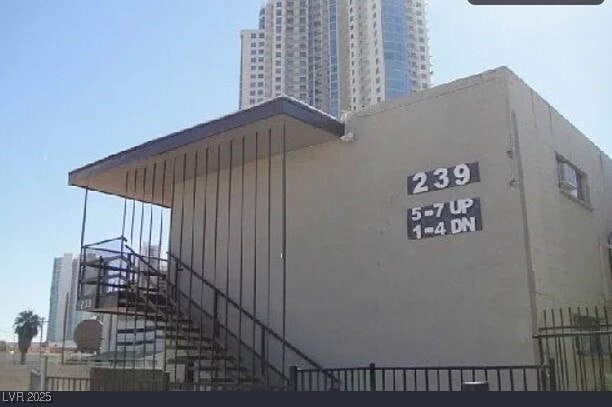 Photo - 239 W Cleveland Ave Unidad 5 Rental