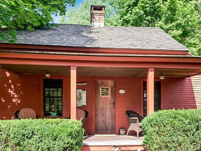 Photo - 198 Ramapoo Rd