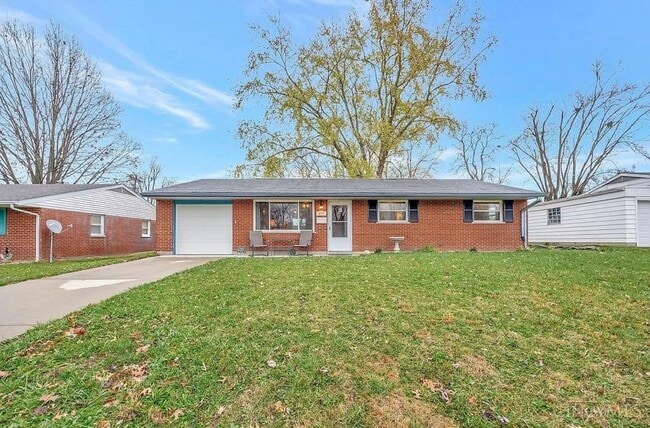 Building Photo - 477 Warr Ln