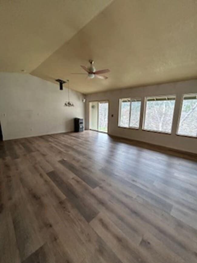 Photo - Coming Soon!! Lovely 3bdrm, 2 bath home by Emigrant Lake!!