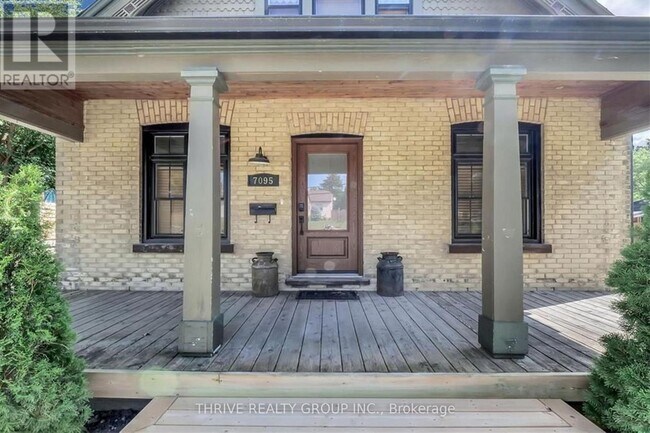 Photo - 7095 Longwoods Rd