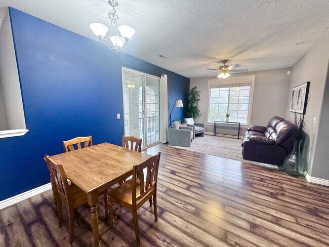 Photo - 7 Clayton Ct