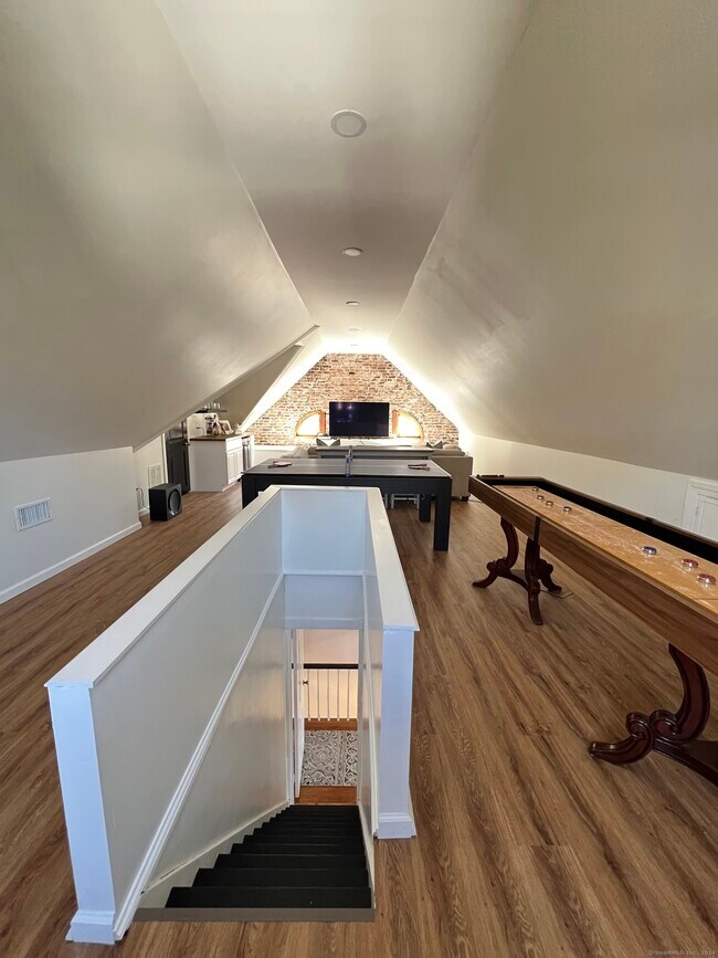 84 Foxcroft Rd Rental House Rental in West Hartford, CT