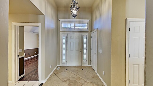 6808 Sandlewood Dr