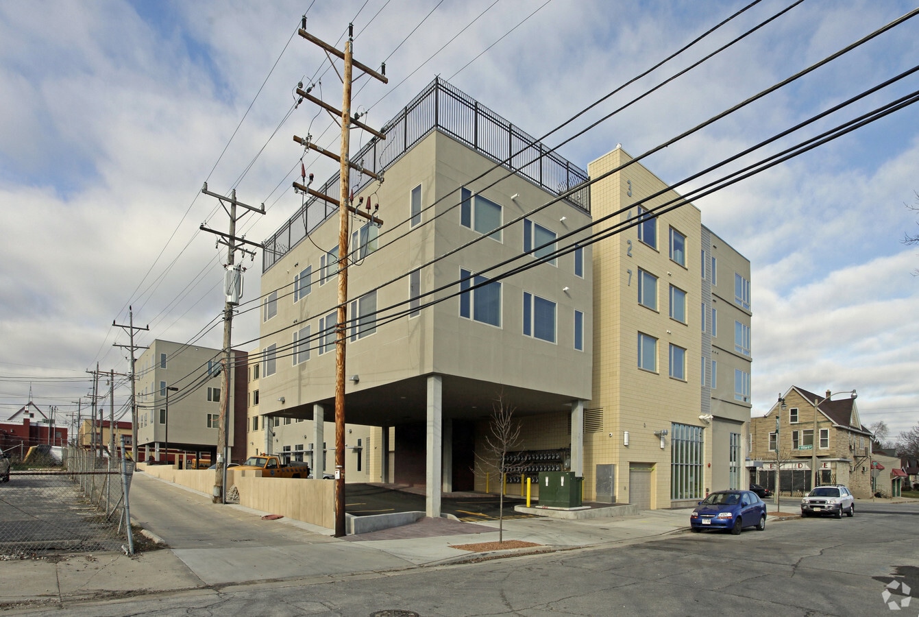 Villard Square Grandfamily - Villard Square Grandfamily