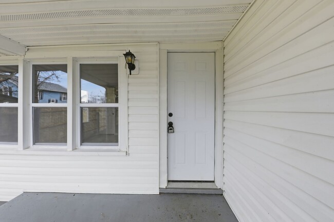 Photo - 228 E Siebenthaler Ave