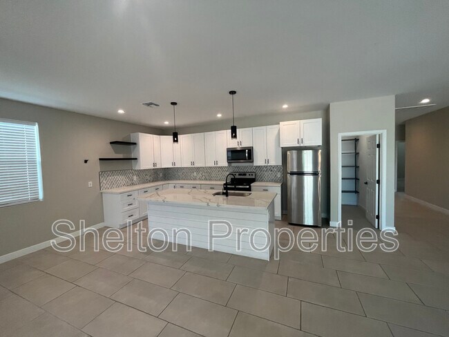 Photo - 120 S 91st Dr